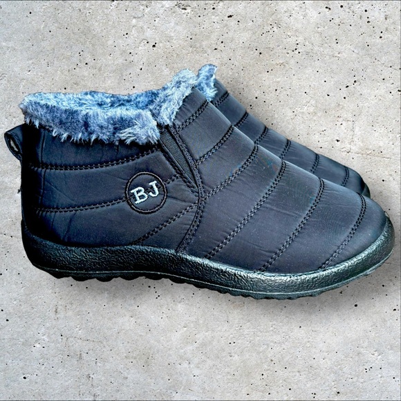 Slip On Ankle Height Slipper Booties For Indoor Outdoor Use - Picture 4 of 15